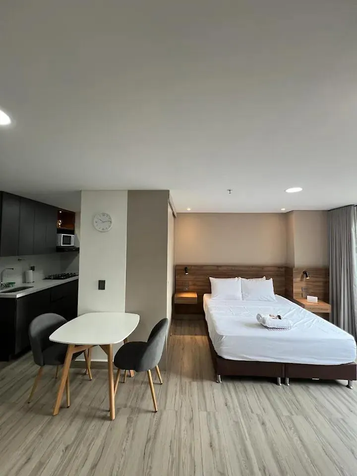 公寓 麦德林Torre Zurich Luxury公寓