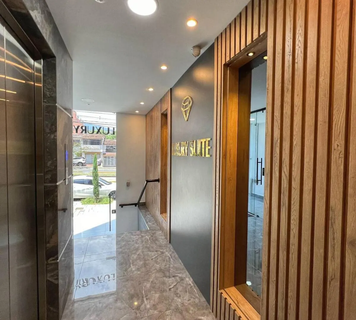 公寓 麦德林Torre Zurich Luxury公寓